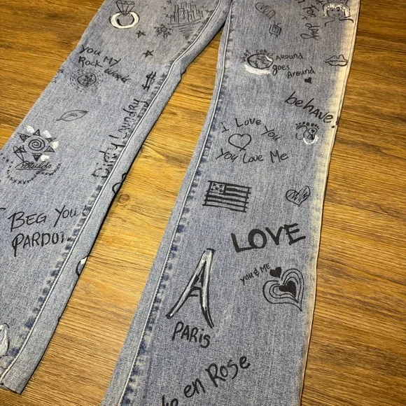Vintage 90's Laundry Shelli Segal Graffiti Doodle
Print Straight Leg Jeans Sz 6 - Picture 2 of 12
